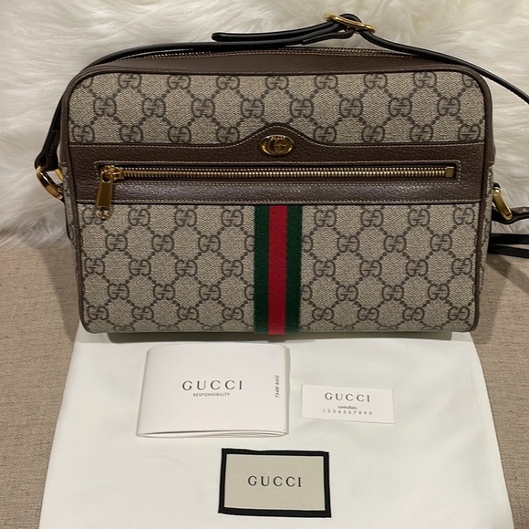 Gucci GG Supreme Medium Bag - Picture 11 of 11